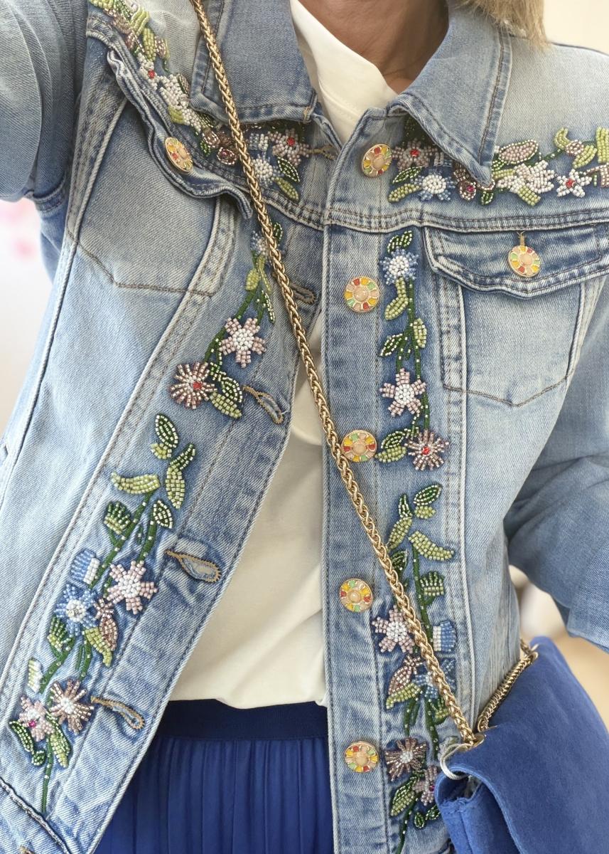 Veste brodée