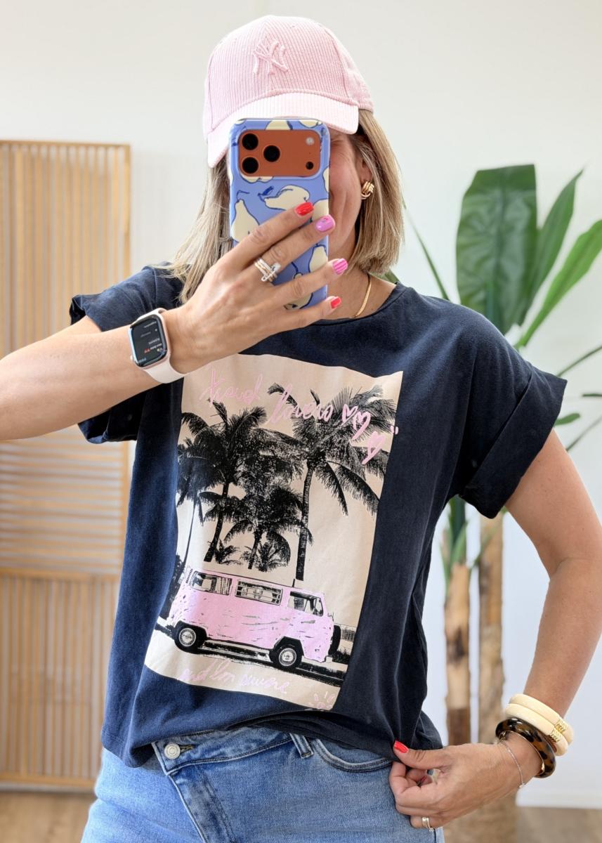 Tee shirt travel