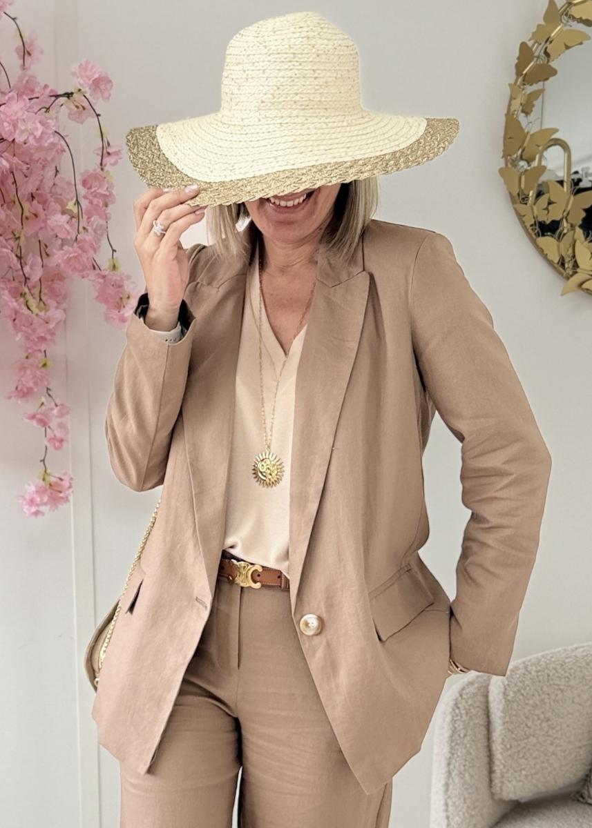 Ensemble Charlize camel
