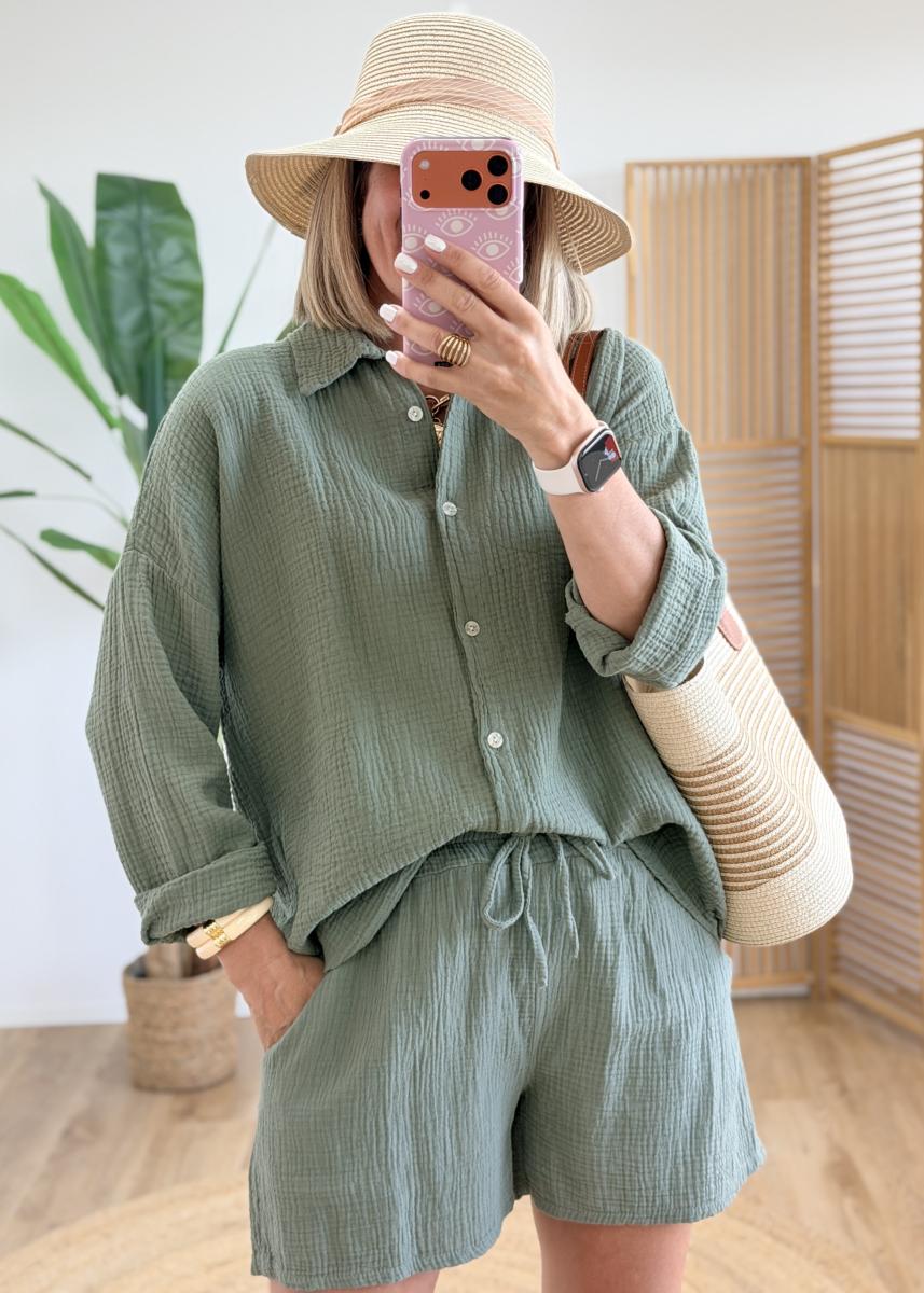 Ensemble Cora kaki