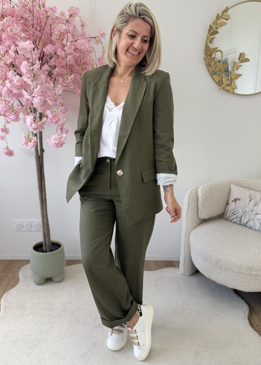Ensemble Charlize kaki