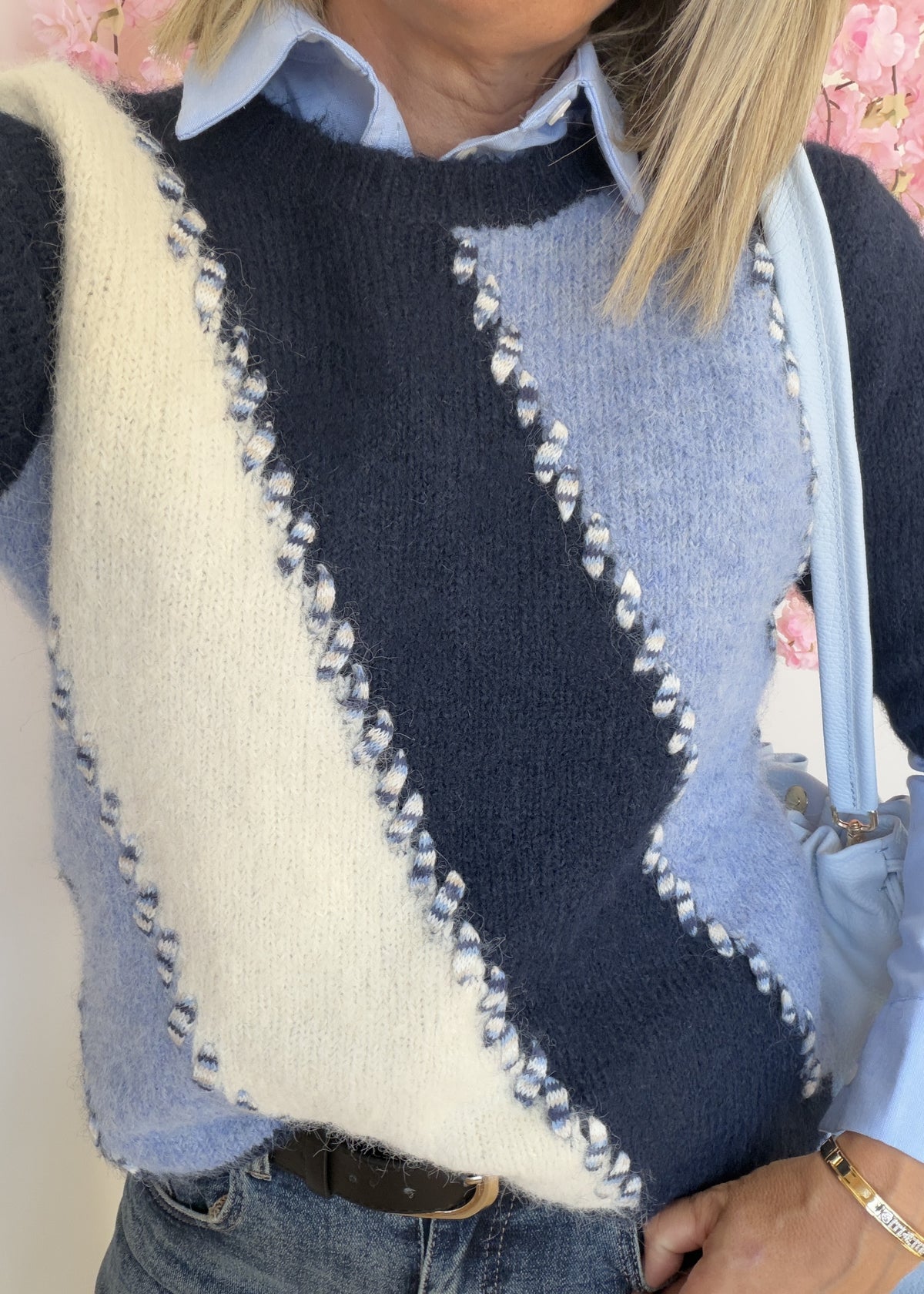 Pull dégradé de bleu