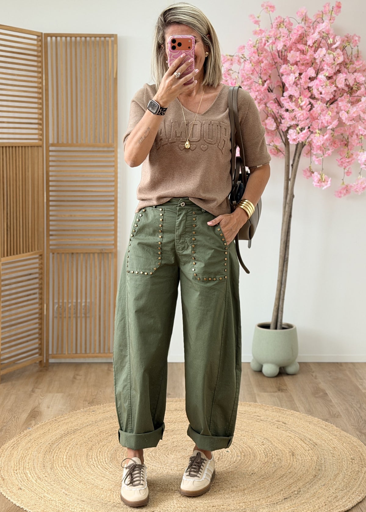 Pantalon barrel clouté taille haute