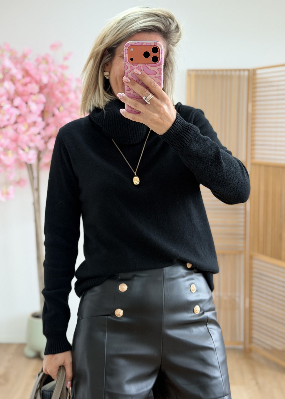 Short en simili cuir taille haute