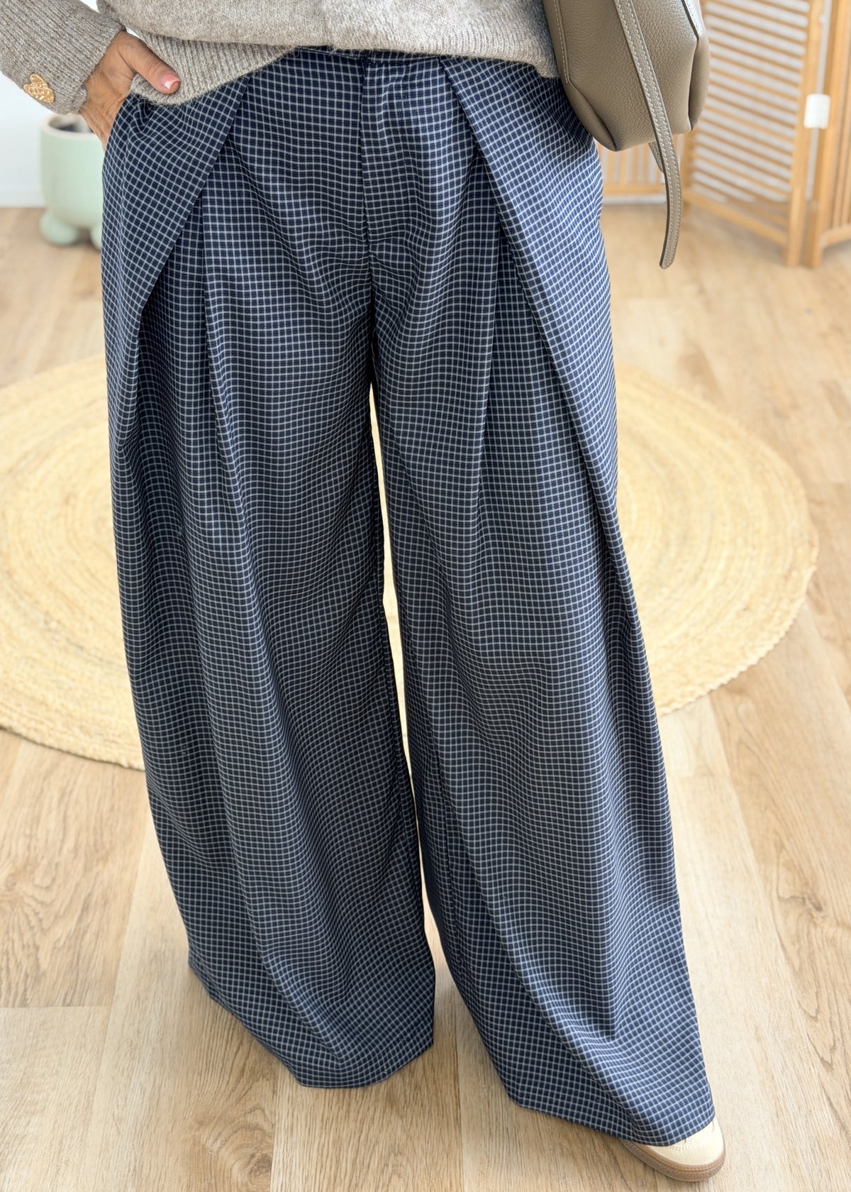 Pantalon large à carreaux gris bleu