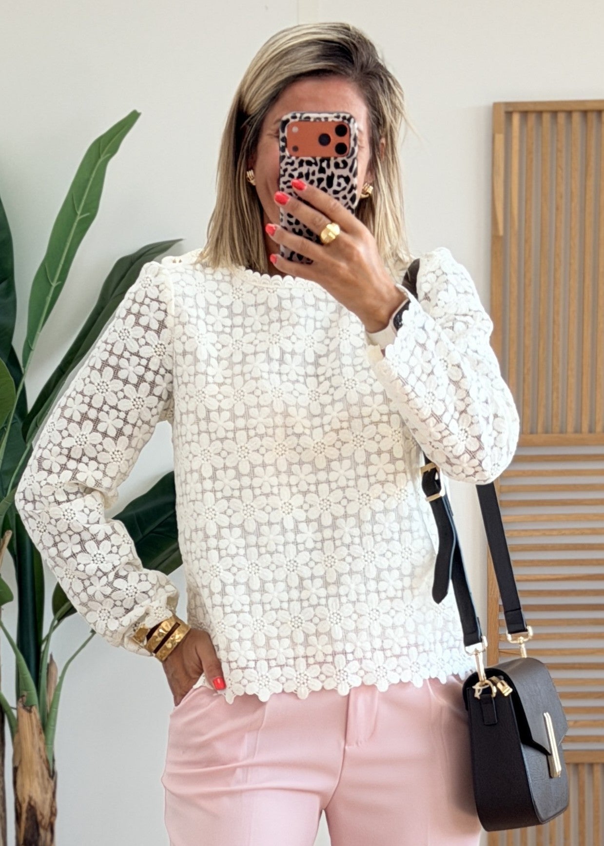 Blouse Brodée Doublée Boutons Or