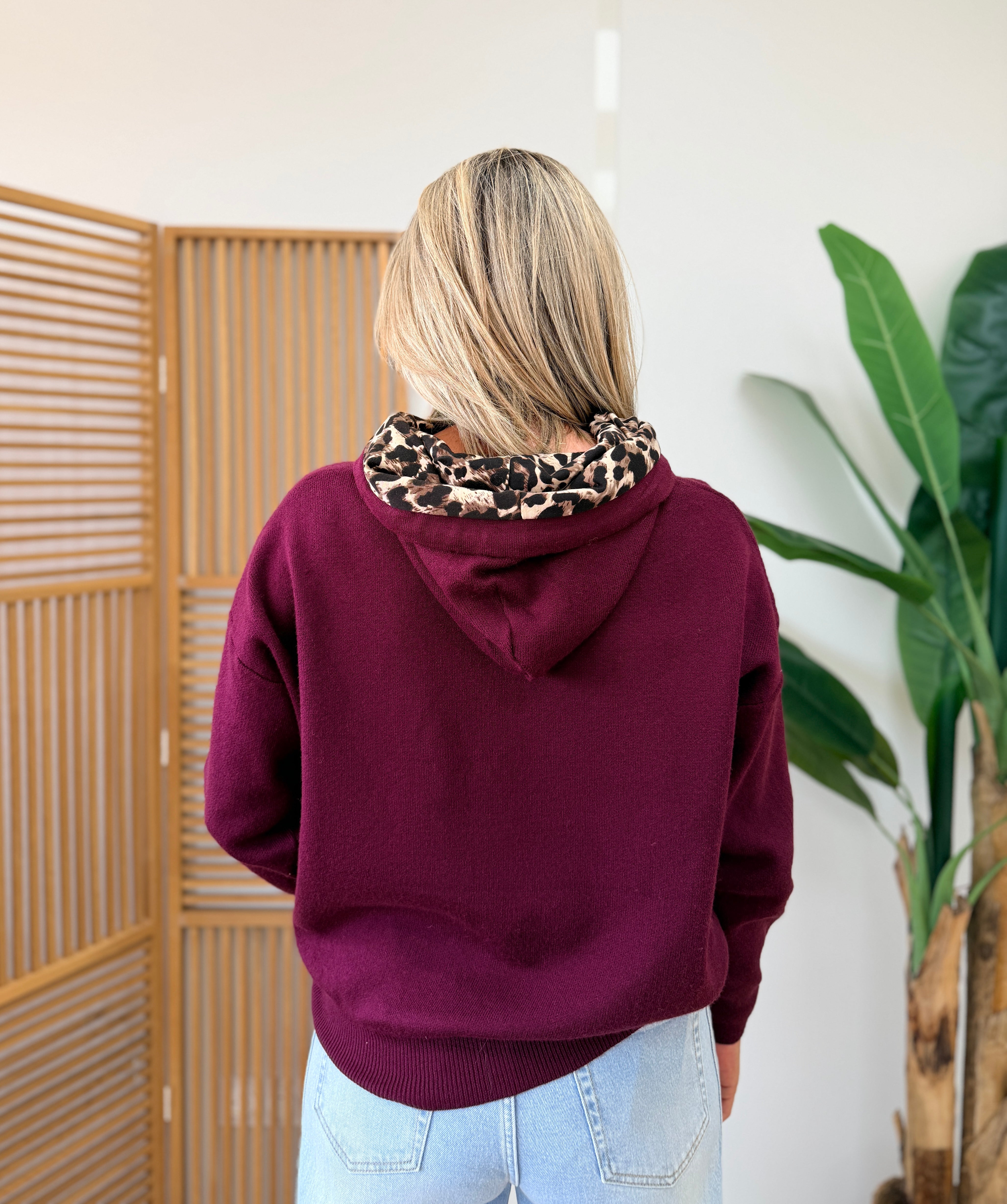 Sweat Capuche – Lien & Intérieur Léopard