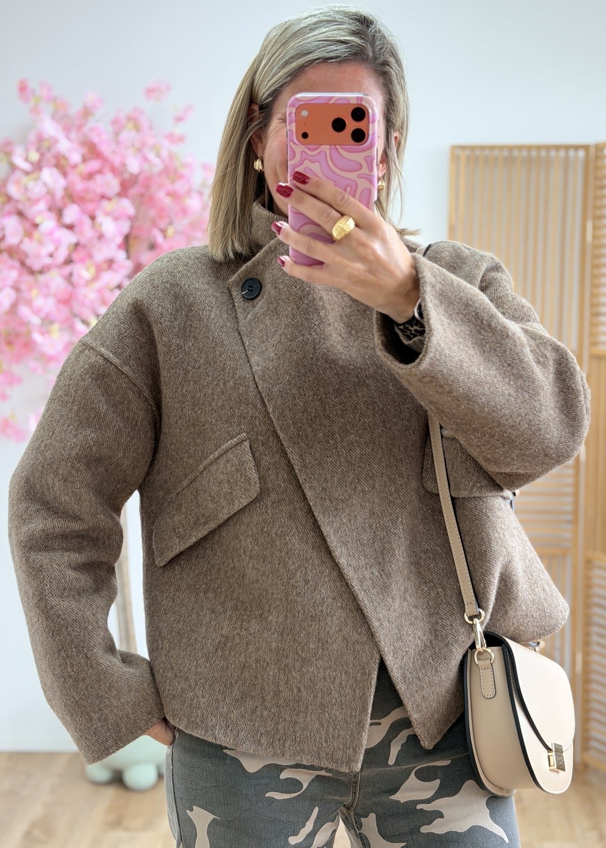 Manteau asymétrique en lainage taupe