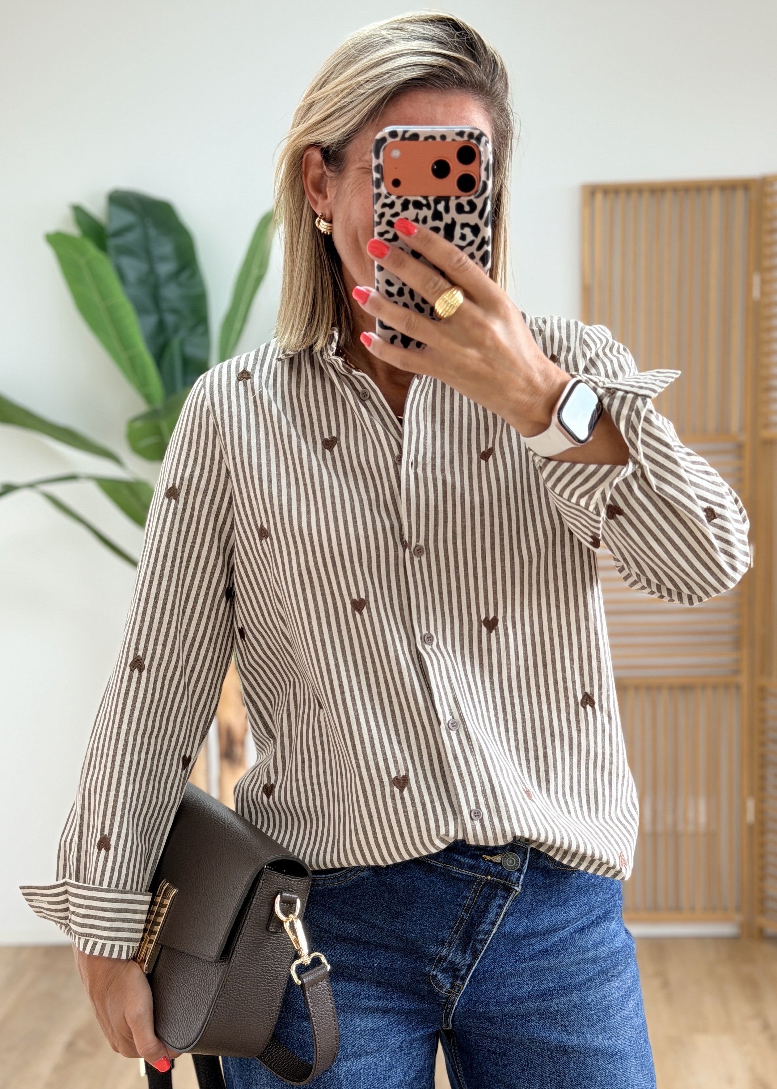 Chemise en coton avec cœurs brodés