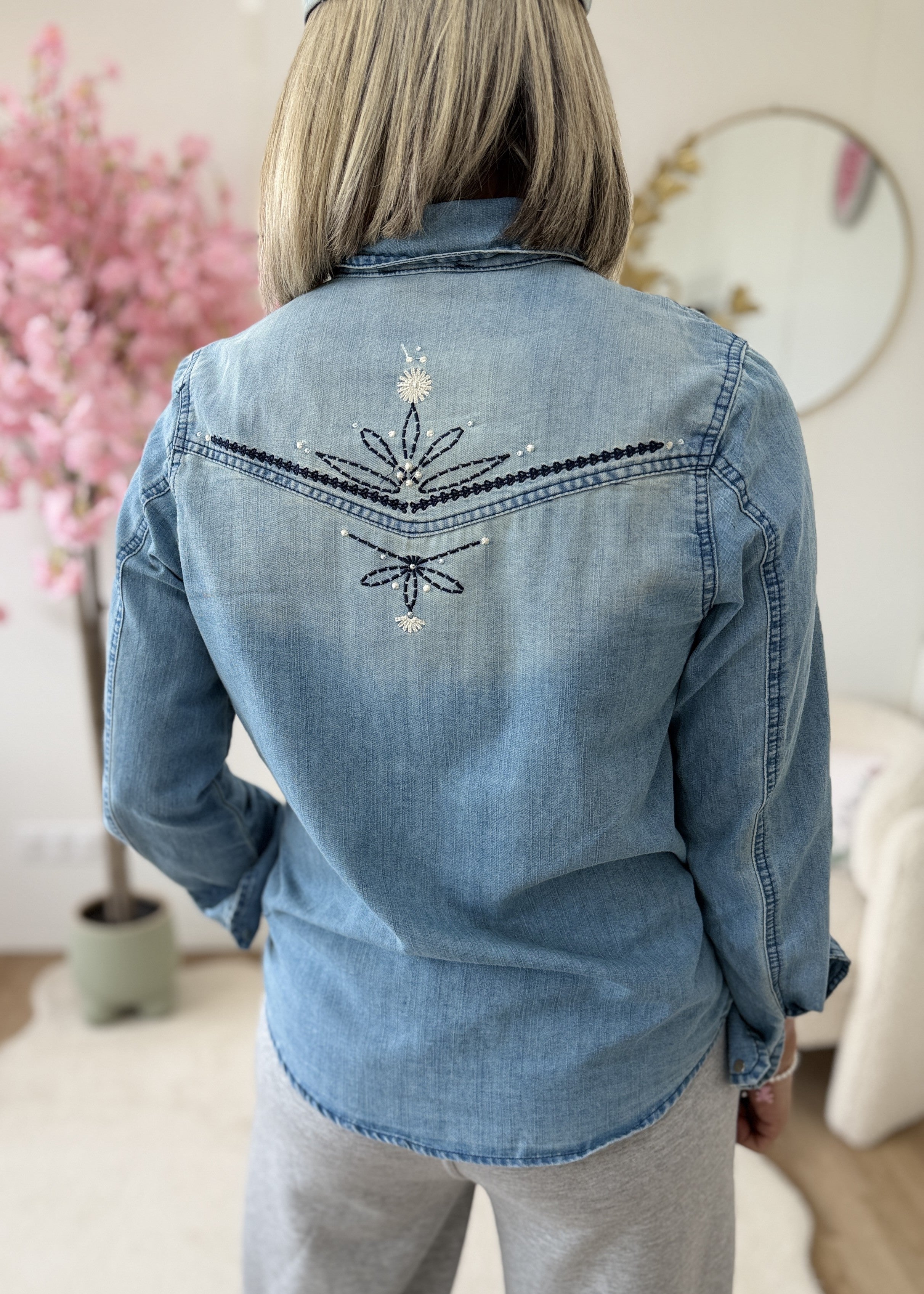 Chemise en Jean Brodée