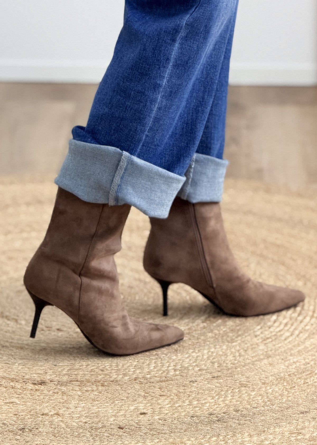 Bottines à talons effet daim