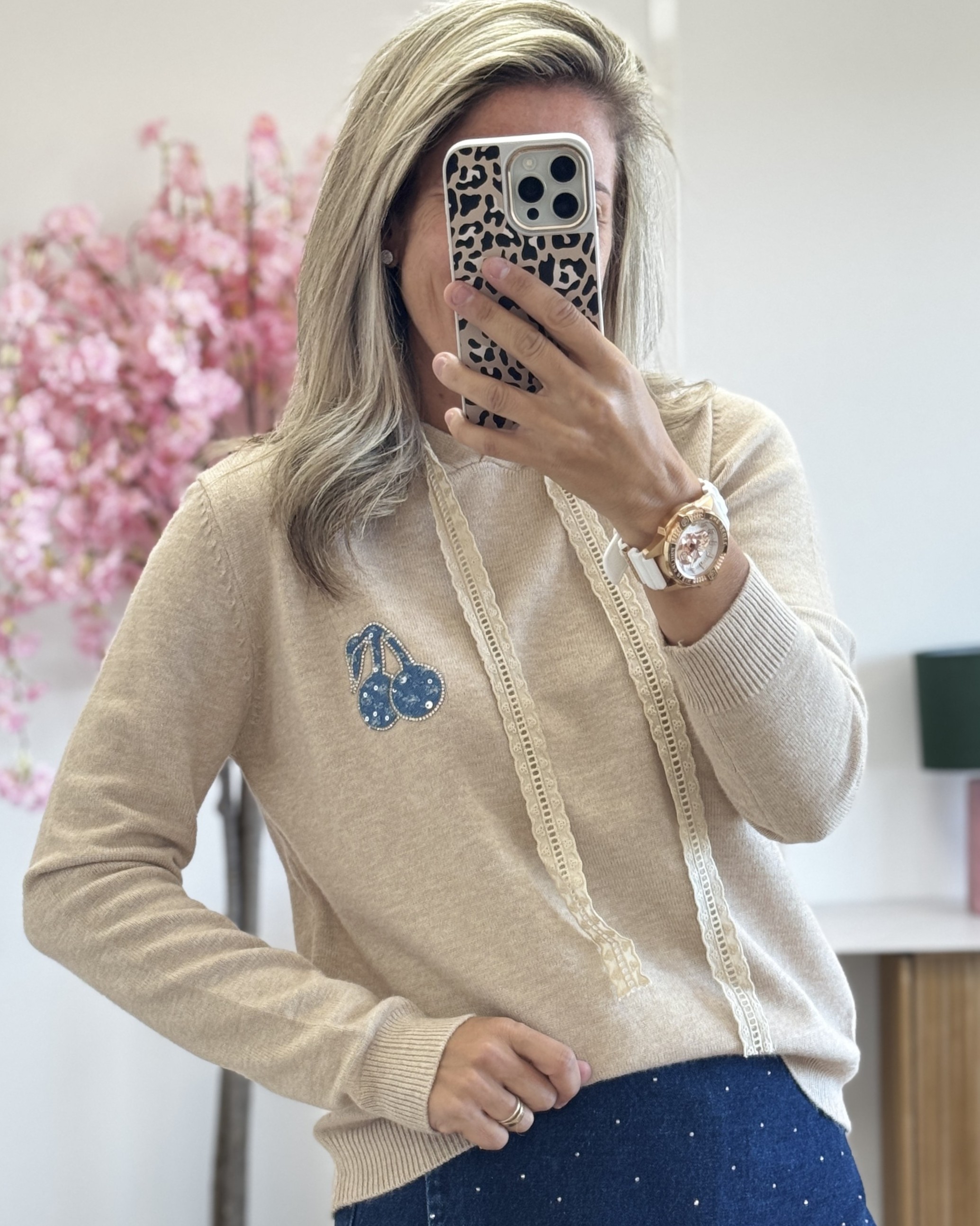 Pull à capuche cerises