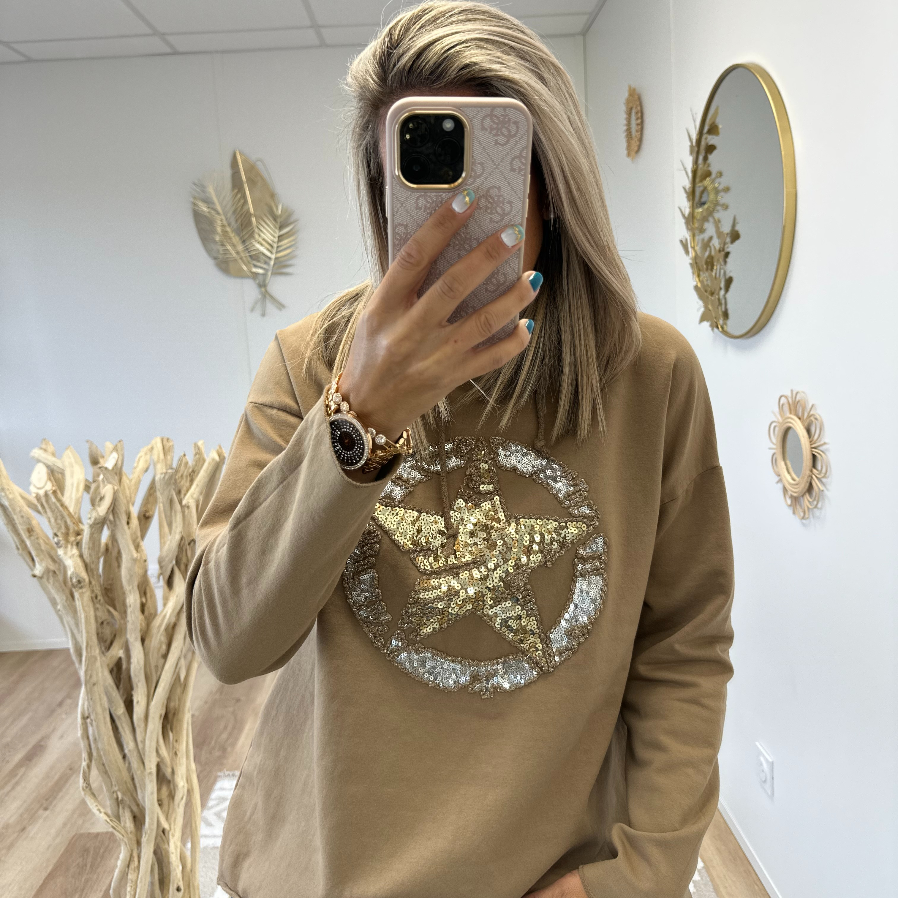 Sweat Noe camel
