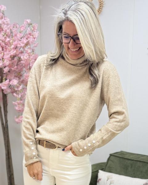 Pull col roulé beige