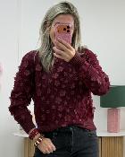 Pull flowers bordeaux