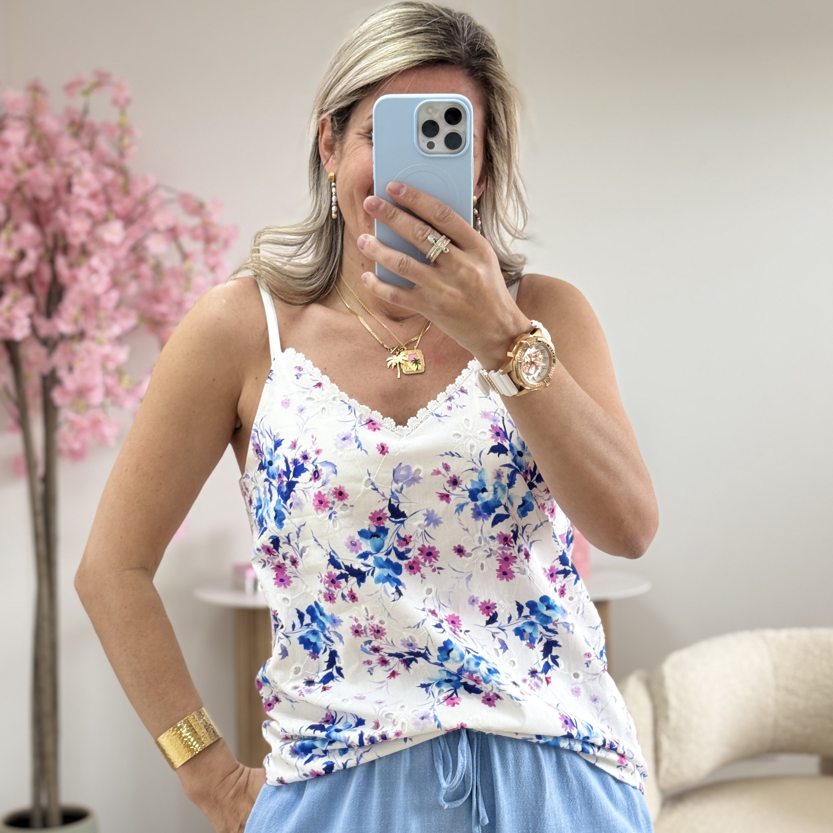 Top Tania