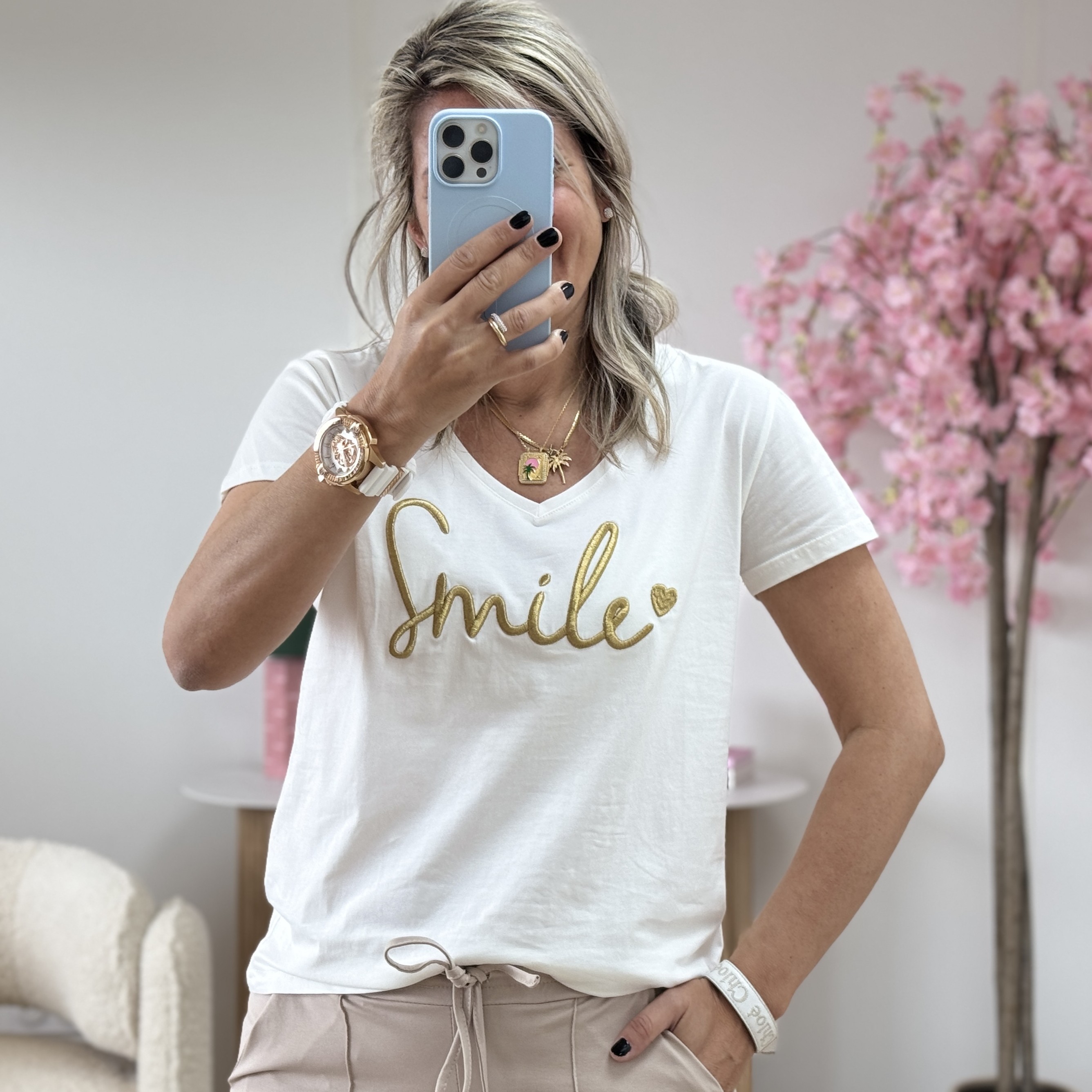 Tee shirt smile or
