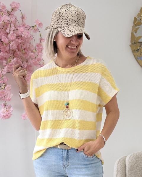 Pull en maille avec collier jaune