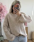 Pull avec foulard camel