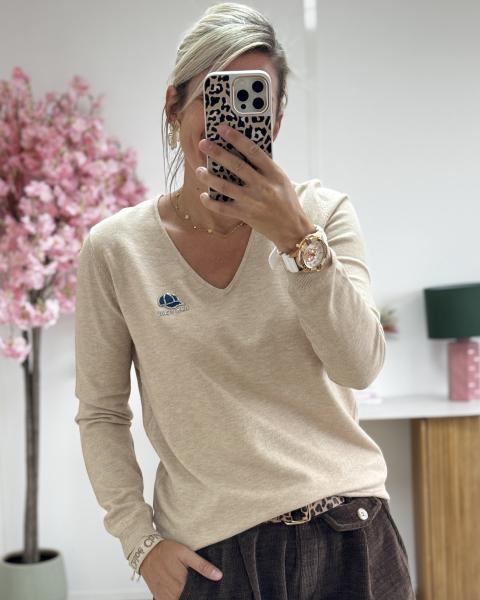 Pull casquette strass