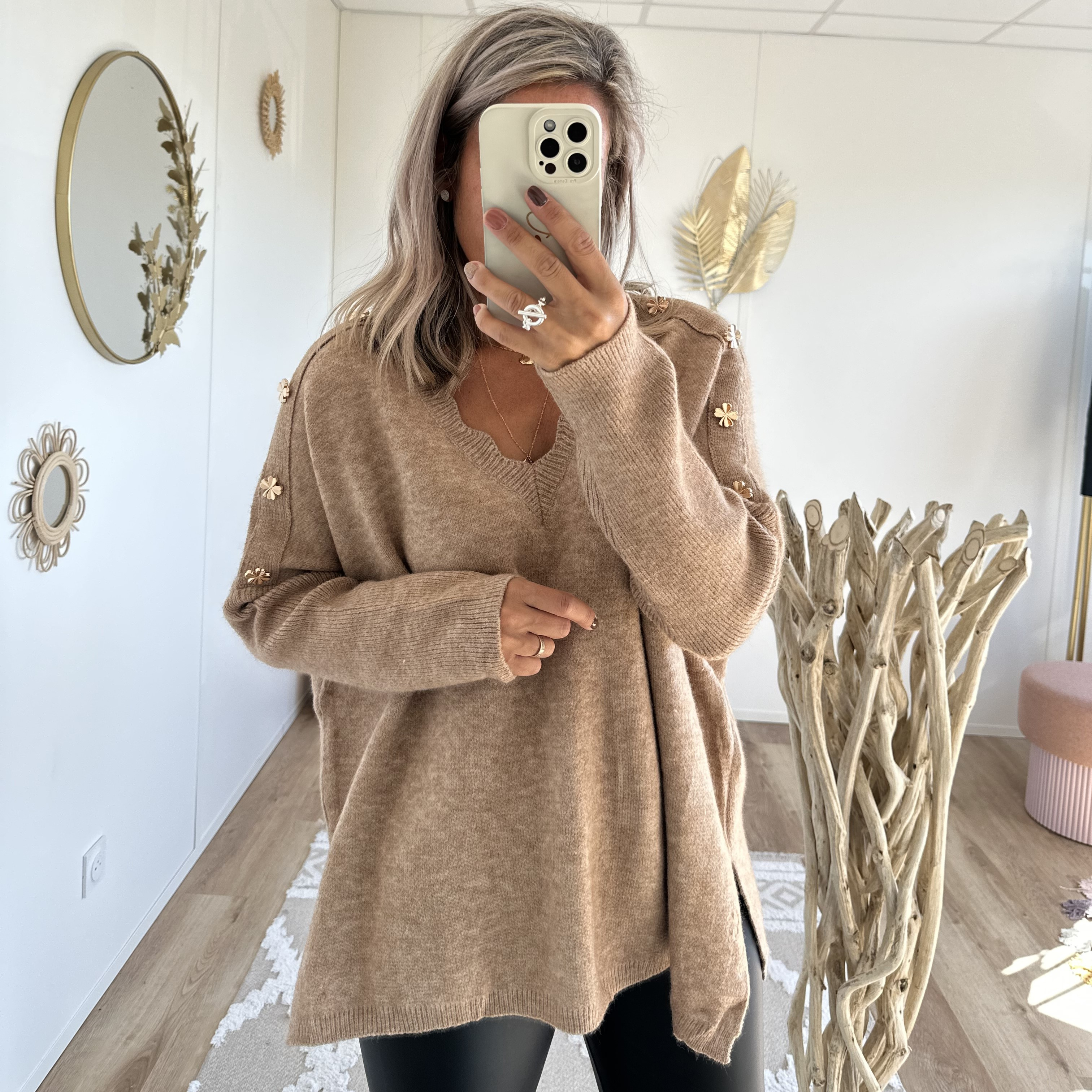 Pull Sarah camel