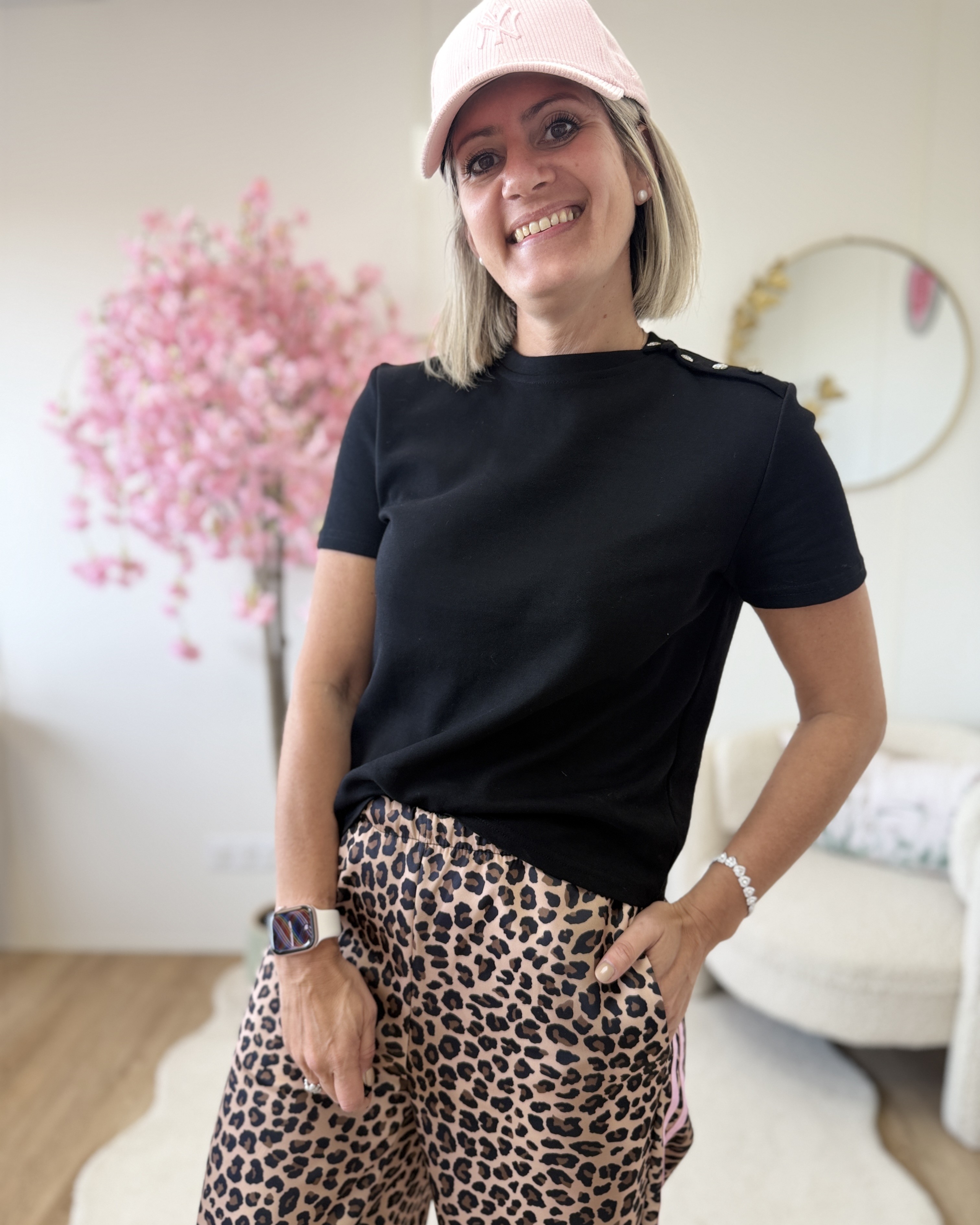 Tee shirt strass noir (du 34 au 38)