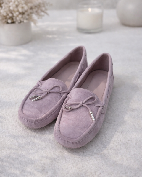 Mocassins lilas (chaussent petit)