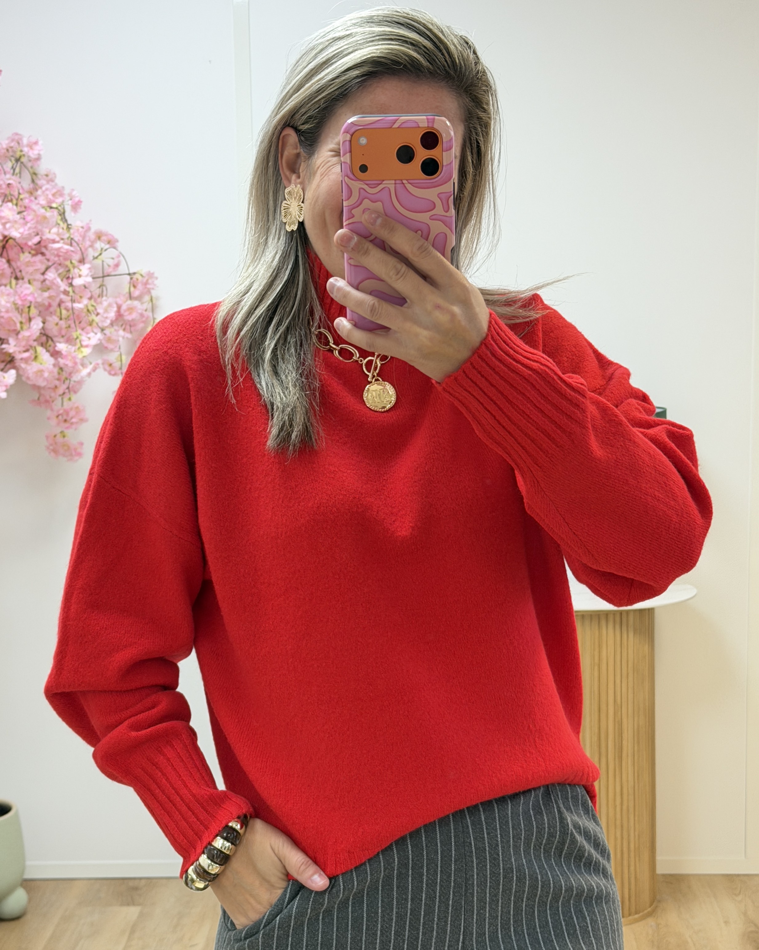Pull Neyla rouge