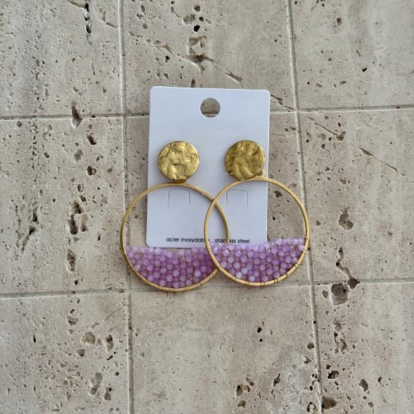 Boucles or et perles rose