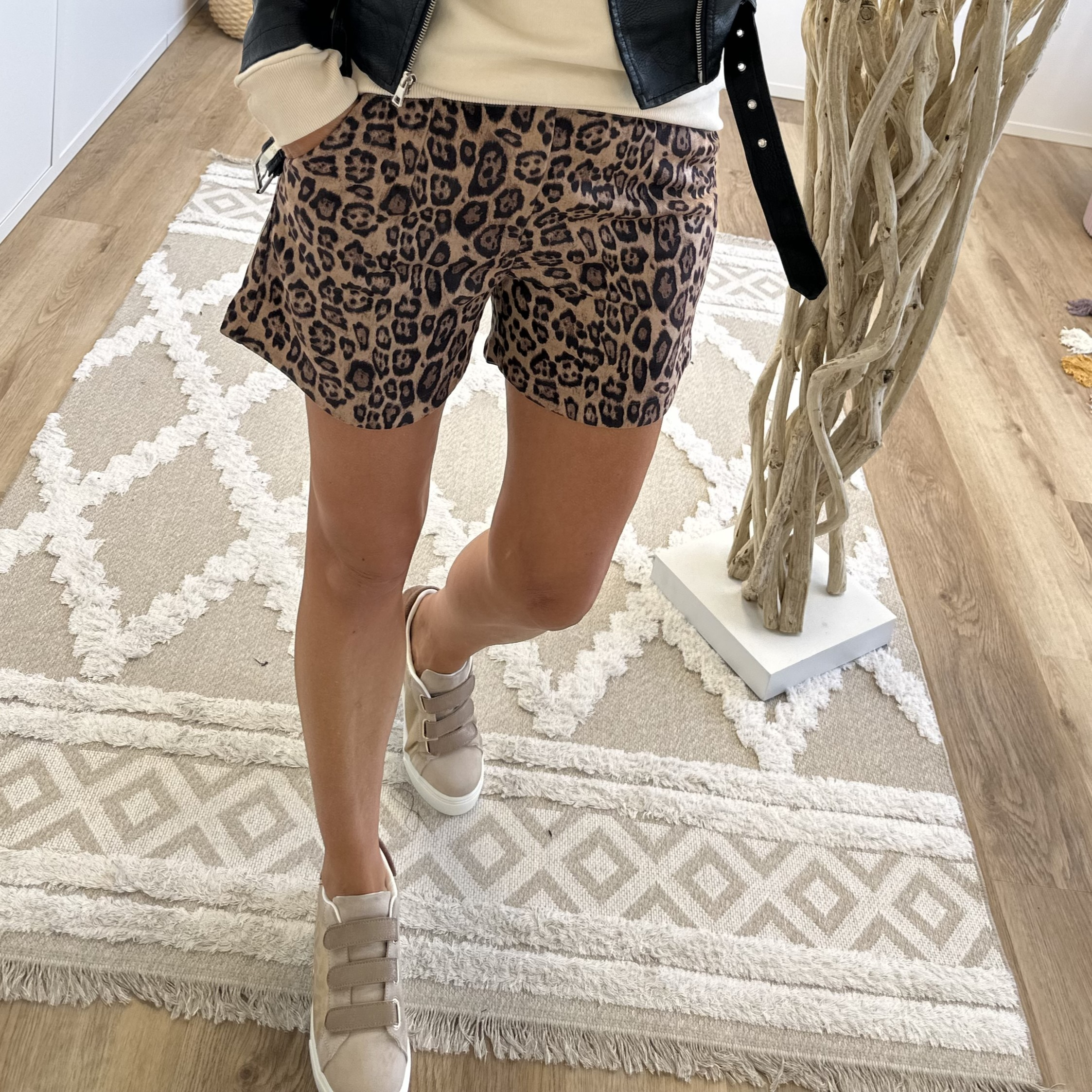 Short Marnie
