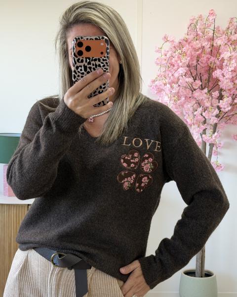 Pull Nayeli choco