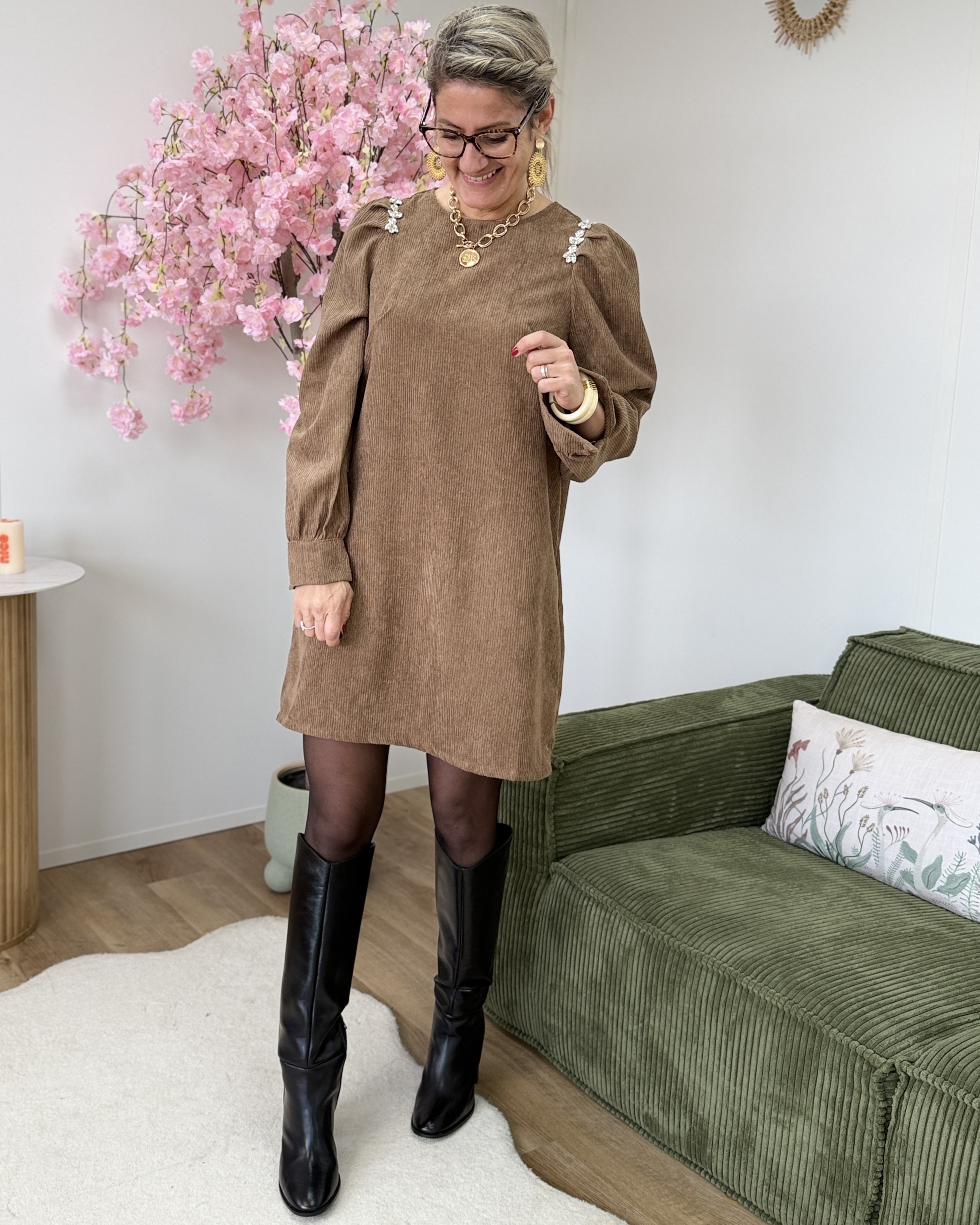 Robe velours avec strass