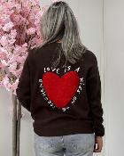 Pull Love is a kiss