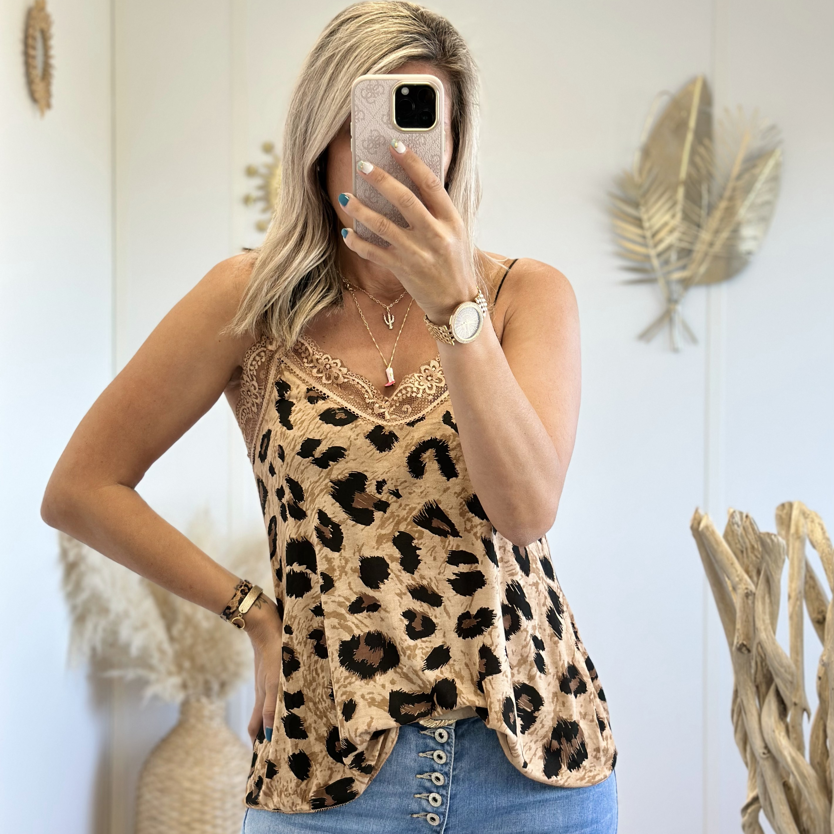 Top Raphael camel