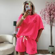 Ensemble Los Angeles rose flashy