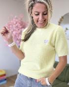 Pull avec mitaines jaune