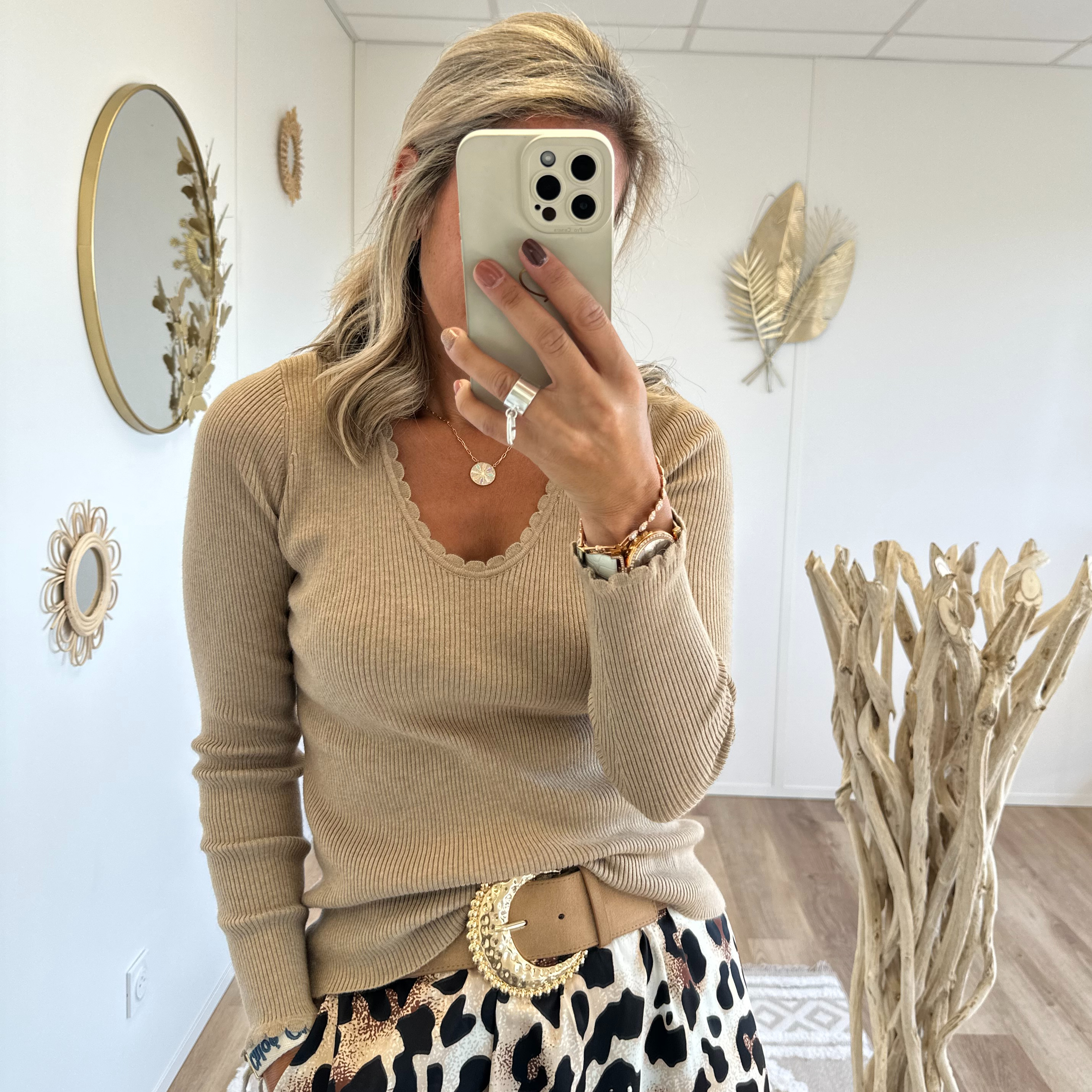 Pull Lola camel