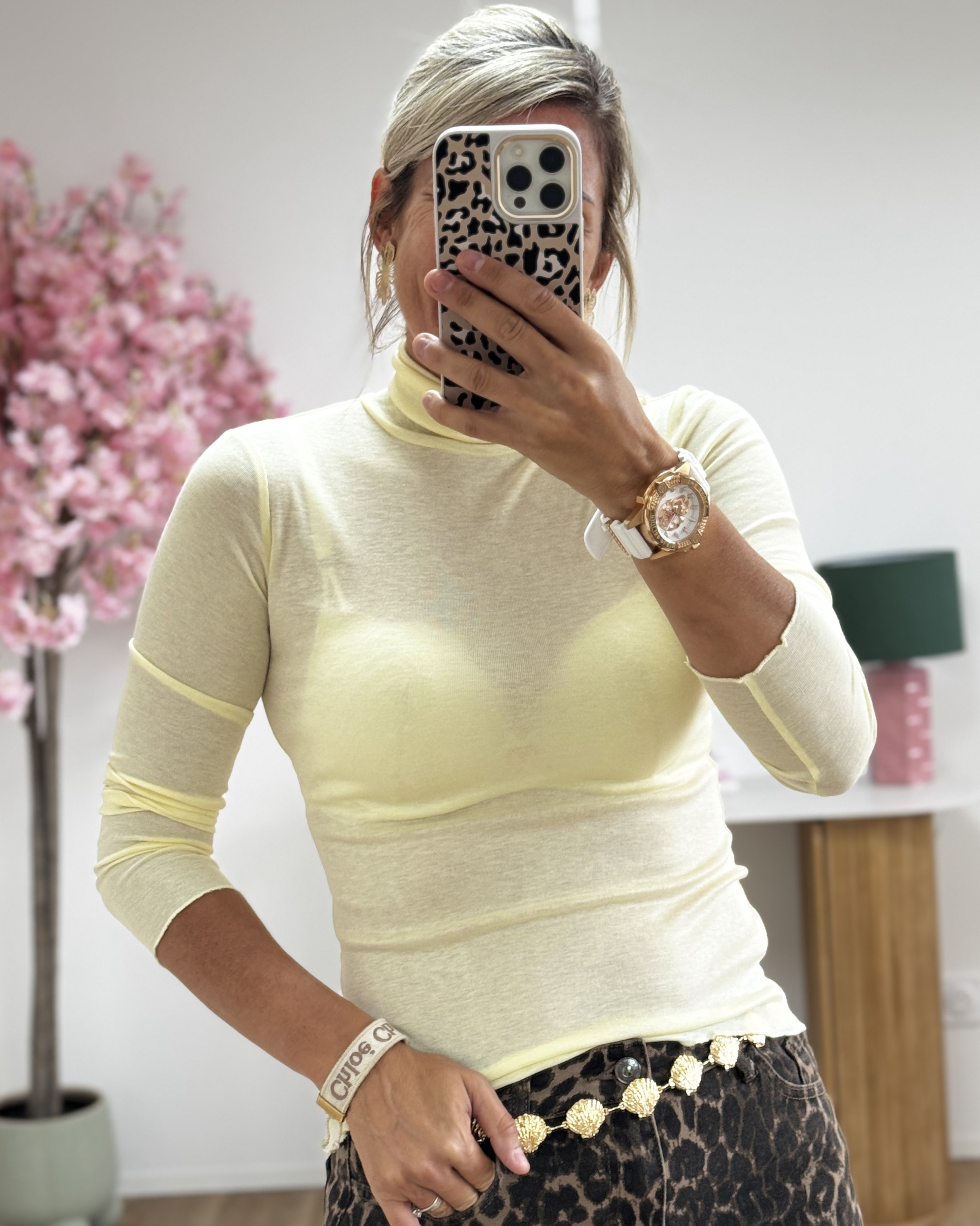 Sous-pull jaune