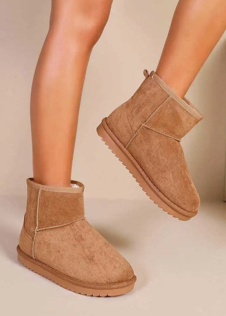 Bottes fourrées camel taille haute en daim synthétique