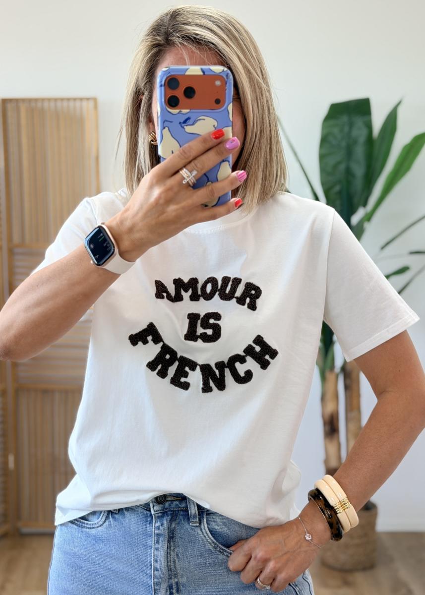Tee shirt amour is french