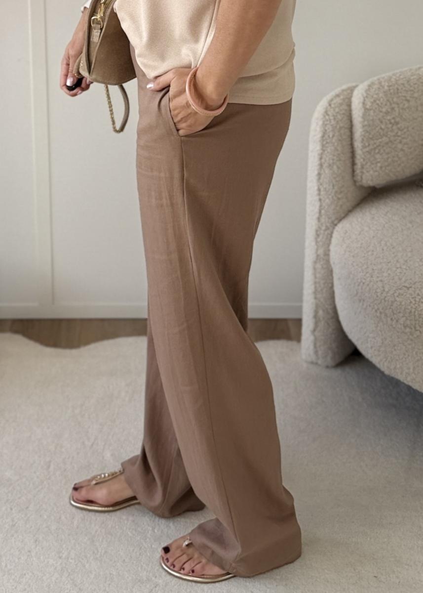 Ensemble Charlize camel