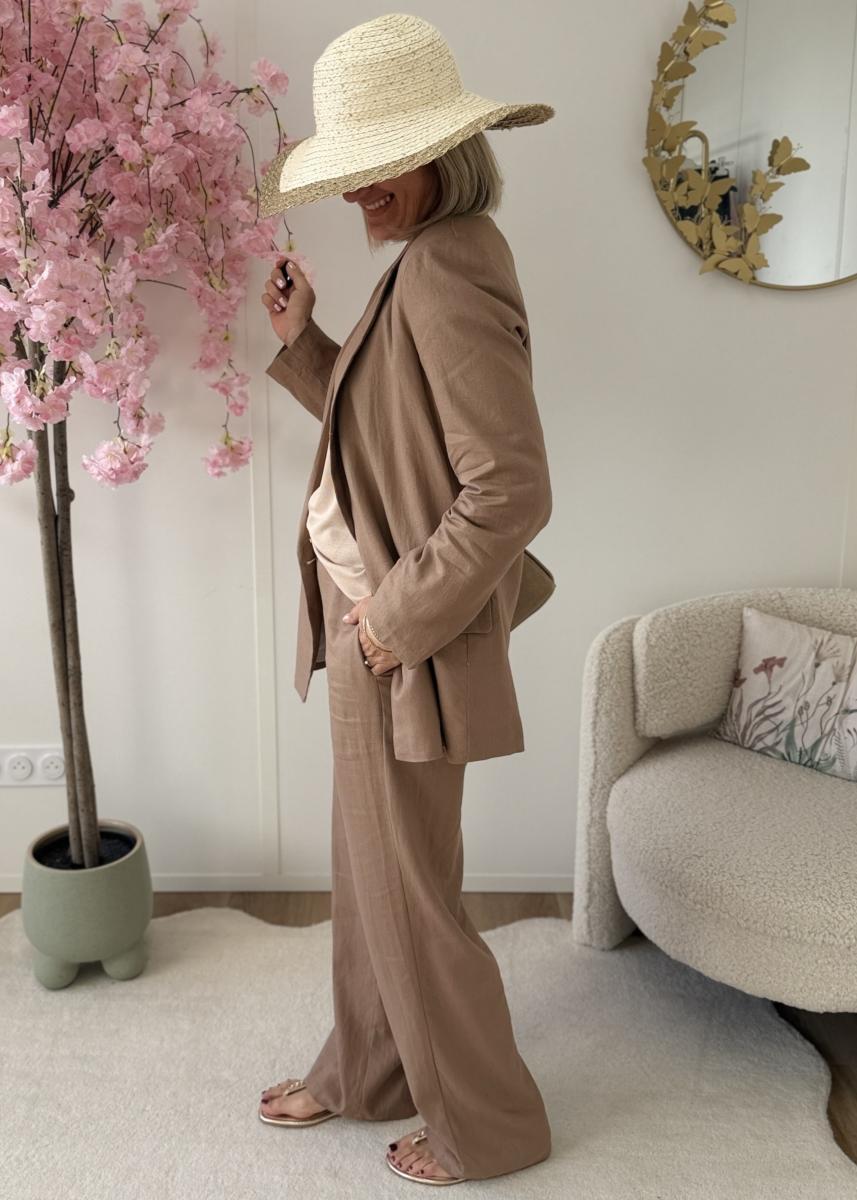 Ensemble Charlize camel