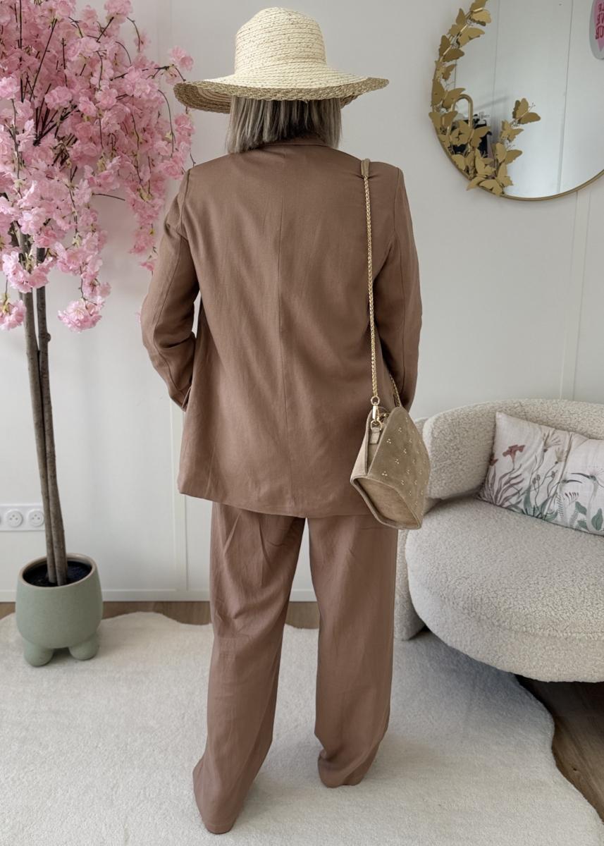 Ensemble Charlize camel