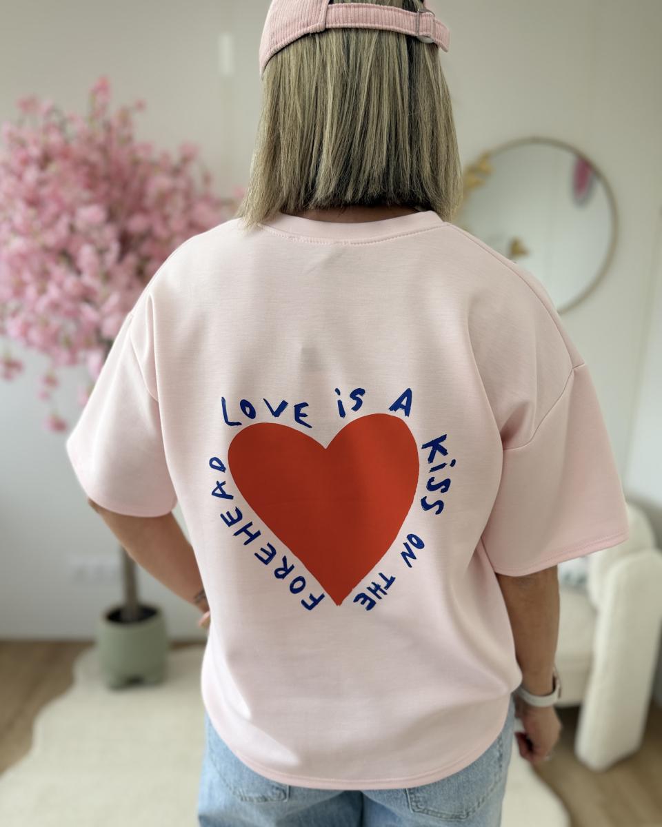 Sweat Love is a kiss