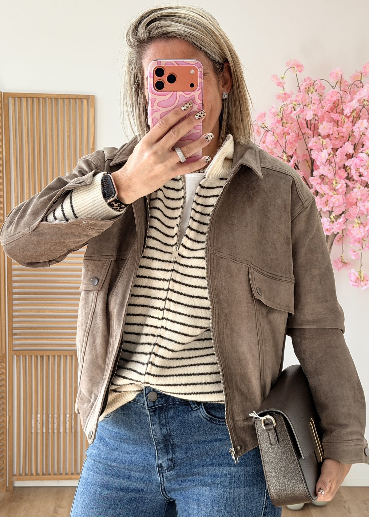 #couleur_taupe