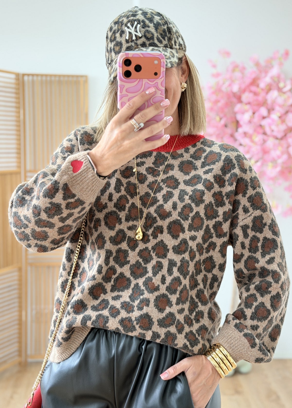 Pull léopard cœur rouge