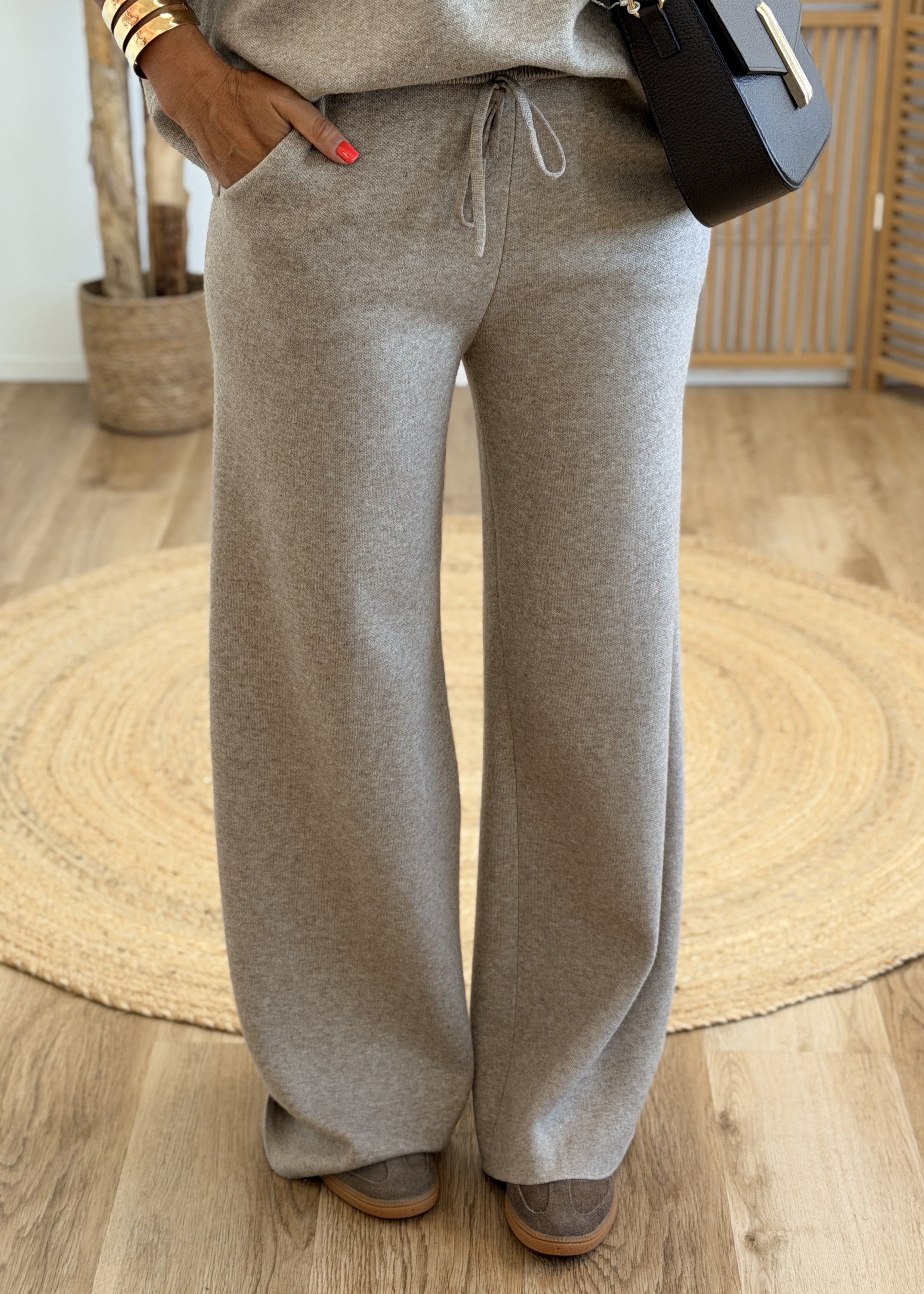 Ensemble Jogg Taille Haute avec Poches + Pull Assorti