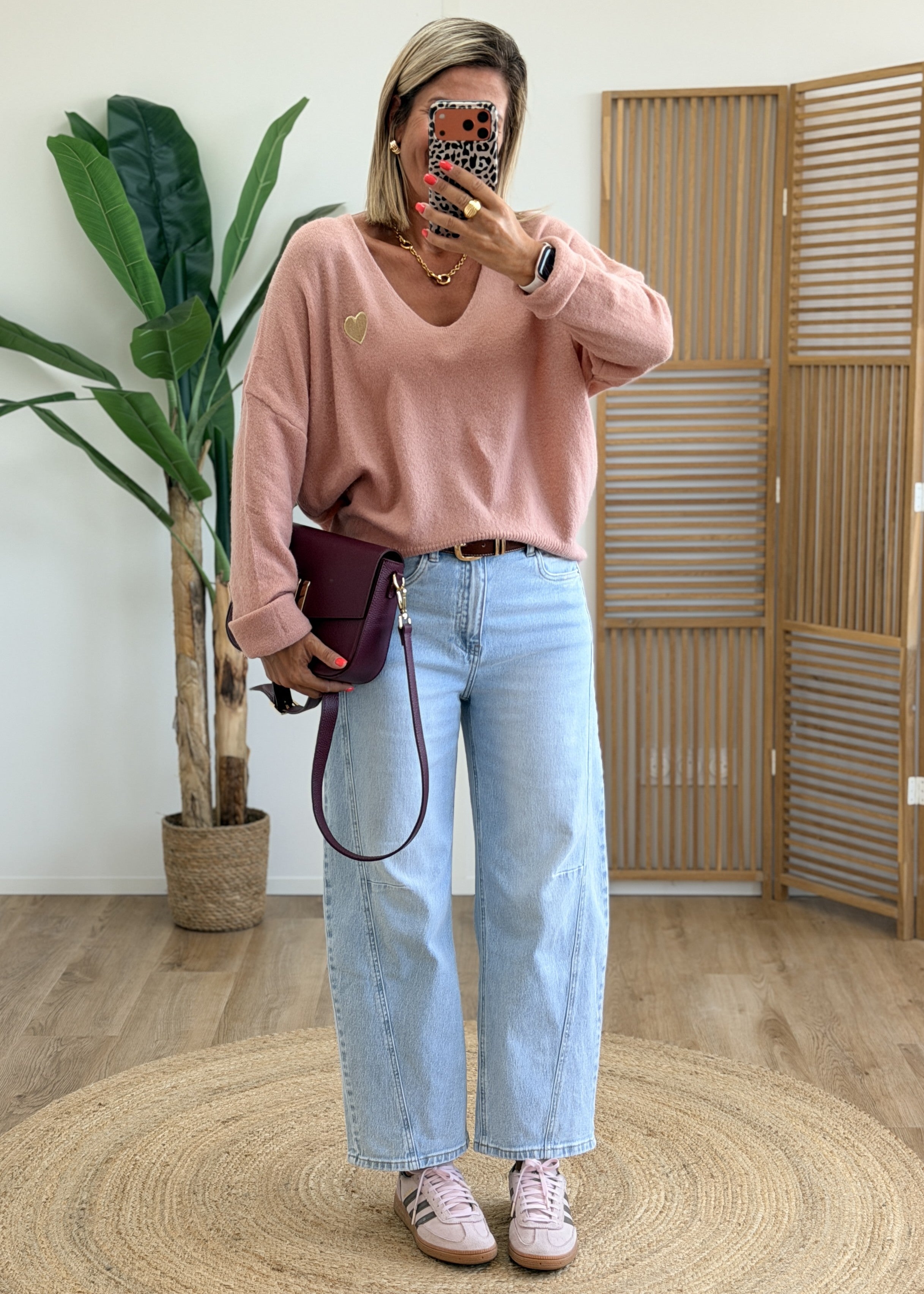 Pull avec cœur or brodé