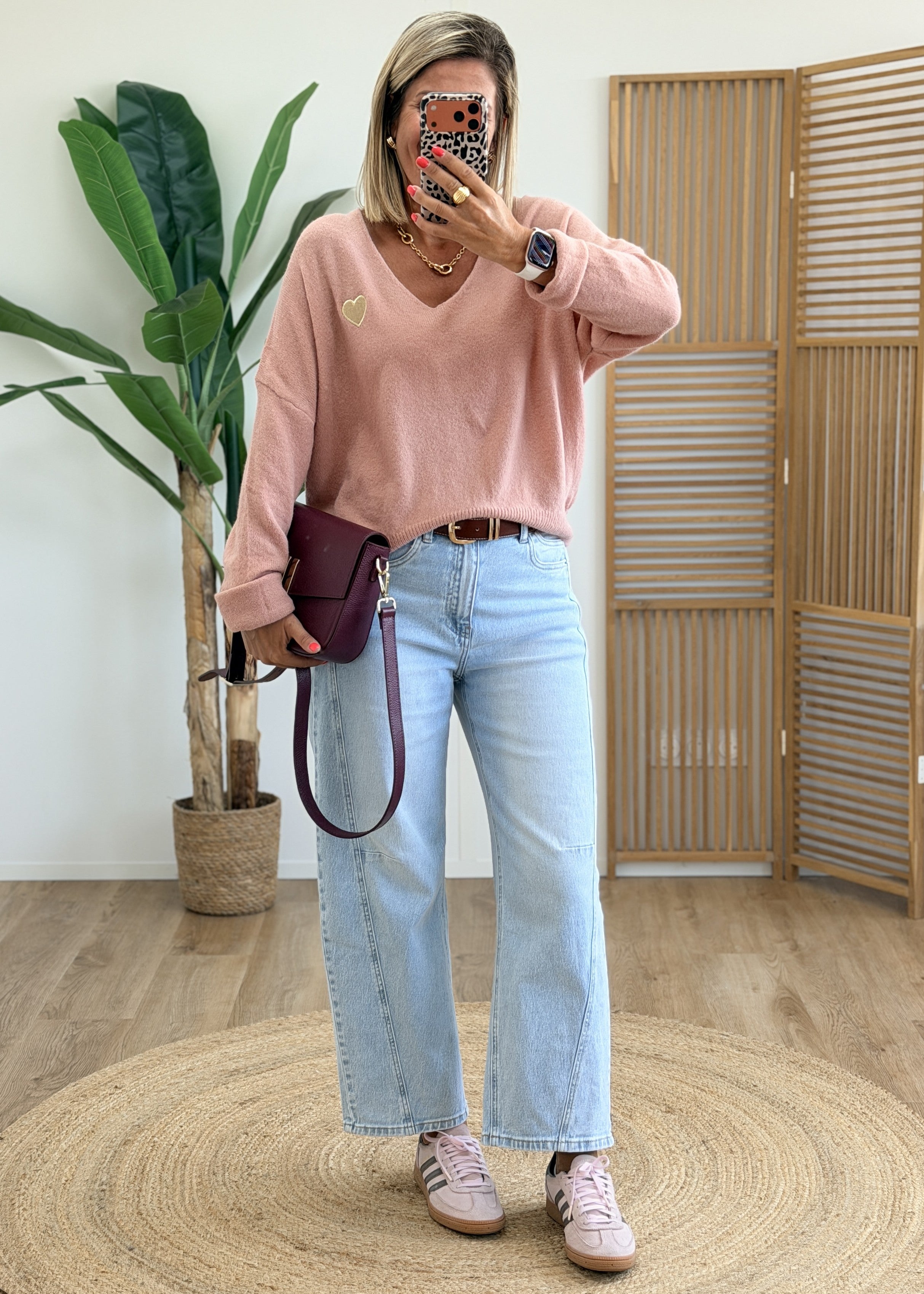 Pull avec cœur or brodé
