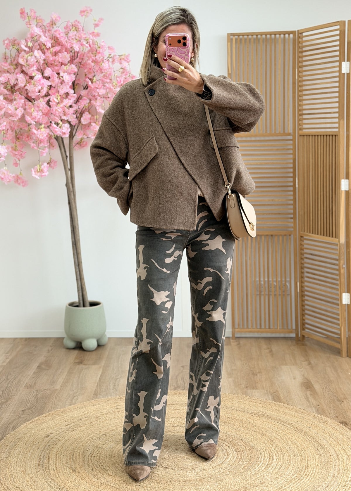 Manteau asymétrique en lainage taupe